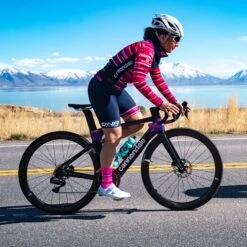 Enve Foundation Collection 45 Carbon Tubeless Disc Wheelset -Bicycle Components Shop ENVE Foundation Collection 45 Carbon Tubeless Disc Wheelset Black