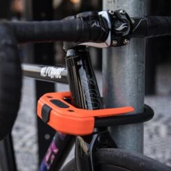 Hiplok DX D-Lock Sold Secure Gold 17 Hiplok DX D-Lock Sold Secure Gold -Bicycle Components Shop Hiplok DX D Lock Sold Secure Gold Orange 4