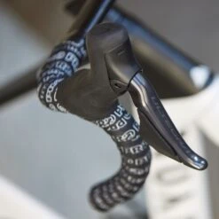 Shimano Ultegra ST-R8170 Di2 Hydraulic Disc Lever Right -Bicycle Components Shop Shimano Ultegra ST R8170 Di2 Hydraulic Disc Lever Right Black 2