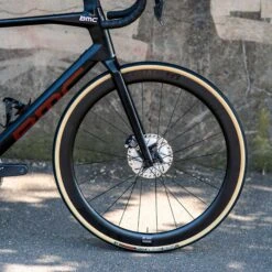 Vittoria Corsa Control G2.0 Clincher Road Tyre -Bicycle Components Shop Vittoria Corsa Control G20 Clincher Road Tyre Black Tan 2